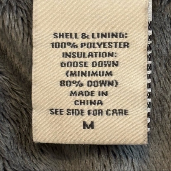 Eddie Bauer 650 Fill Power Goose Down
Puffer Vest Black Women’s Medium - Picture 12 of 14